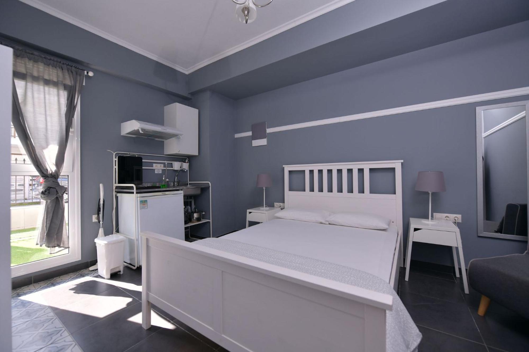 Retro Luxury Rooms Olympiakí Aktí Extérieur photo